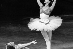 Rudolf Noureev dansant Le Corsaire - 1968 New York avec Margot Fonteyn - Donald Southern ROH Collections