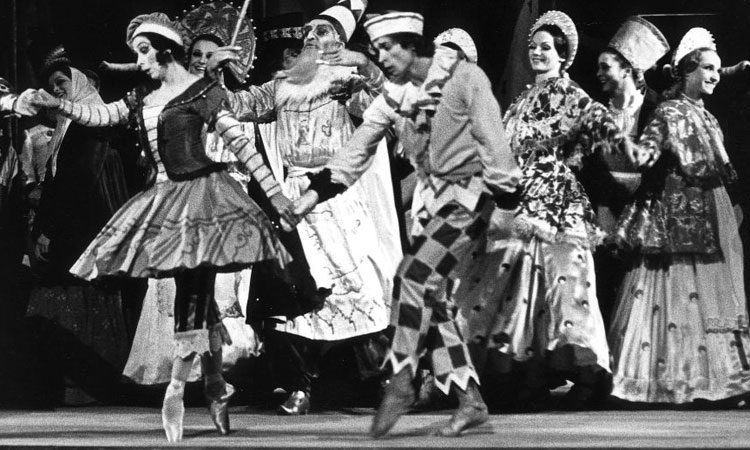 Nureyev dancing in Petrushka